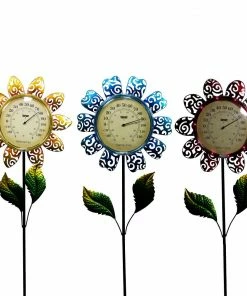 Alpine Solar Metal Stake Light - RGG382A - Garden Accessories